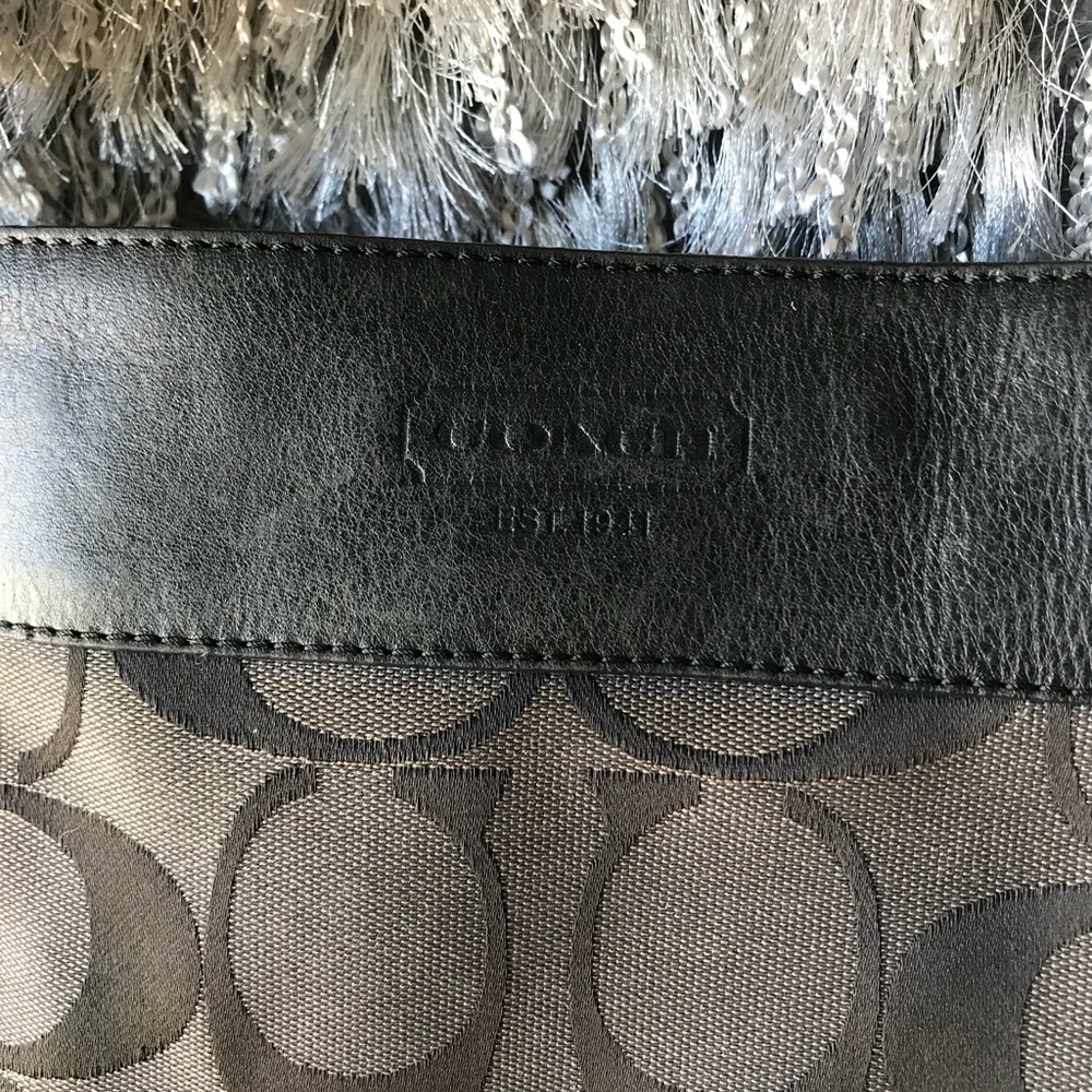 Coach Zoe Canvas Shoulder Bag - Picture 3 of 9